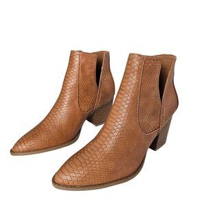 Womens Size 7 Tan Faux Leather Snake Print Ankle Boots Block Heel & Pointed Toe